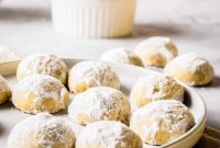 Classic Holiday Butter Cookies Recipe for Festive Baking