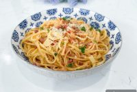 Creamy Tomato and Bacon Pasta Recipe for Weeknight Dinners