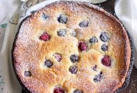 Mascarpone Cake with Fresh Mixed Berries: Creamy Summer Dessert