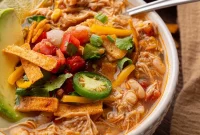 Slow-Cooker White Chicken Chili Recipe (Low-Calorie Crock-Pot)