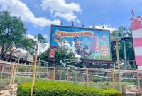 Barnstormer: Classic Wooden Roller Coaster Experience