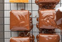 Keto Chocolate-Covered Cheesecake Bites (Creamy, Low-Carb)