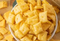 Crispy Homemade Cheese Crackers Recipe for Snack Lovers