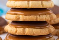 Homemade Twix-Style Cookies with Caramel and Chocolate