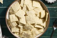 Crispy Sourdough Discard Crackers: Crunchy Homemade Recipe