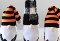 No-Sew Halloween Gnomes Made from Socks