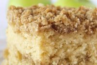 Moist Apple Crumb Cake Recipe with Cinnamon Streusel