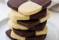Schackrutor – Swedish Checkerboard Chocolate & Vanilla Cookies