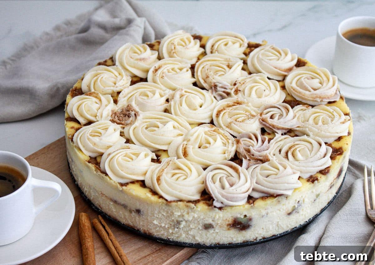 Cinnamon Roll Cheesecake