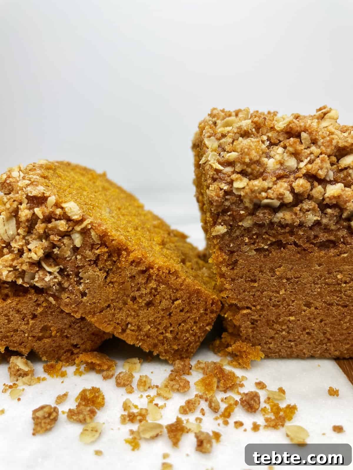 Sliced pumpkin banana bread: Side view