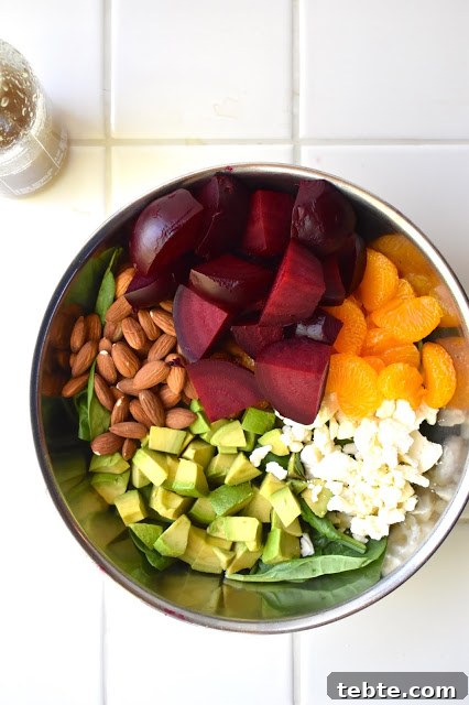 Spinach salad with beets and feta