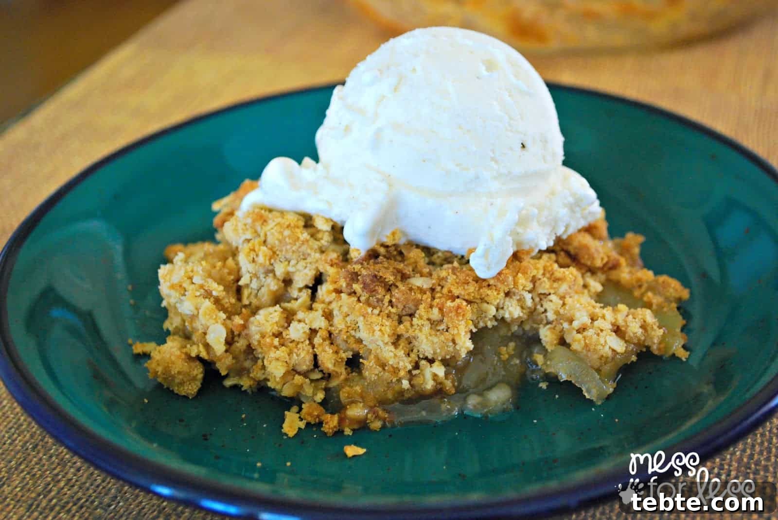 Easy Apple Crisp with Ice Cream