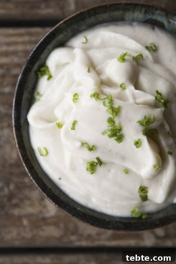 Silky Cauliflower Purée Recipe: Creamy Low-Carb Side Dish 4 Super silky with a subtle roasted garlic punch, this Cauliflower Puree is a wonderfully versatile and simple to prepare side dish. Whether paired with roast chicken, beef, pork chops, grilled meats, pot roast, or meatloaf, you'll be shocked at how something so basic can be the perfect compliment to so many meals.