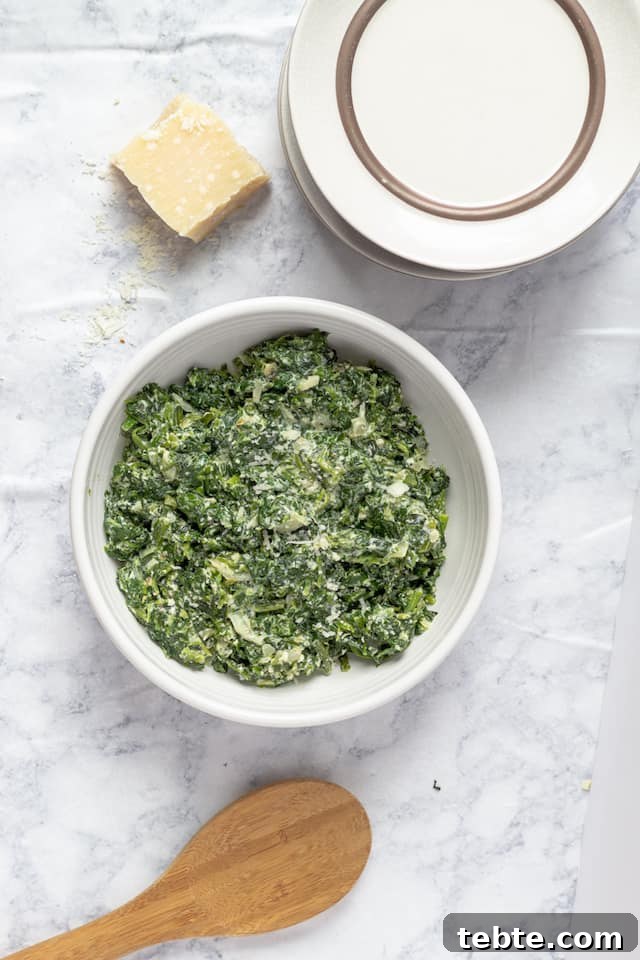 Lighter Creamed Spinach Recipe: Rich Flavor, Fewer Calories 5 Healthy Creamed Spinach Recipe Overhead in Bowl