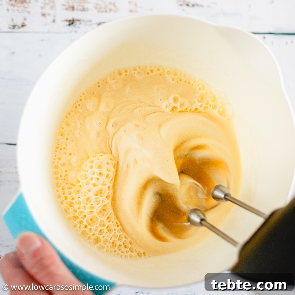 Crustless Ketovore Pumpkin Spice Pie Recipe 10 Pale and Fluffy Eggs | Low-Carb, So Simple