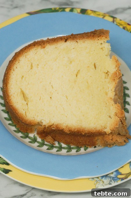 Southern Cream Cheese Pound Cake Recipe — Moist Classic Dessert 6 cold oven pound cake with cream cheese