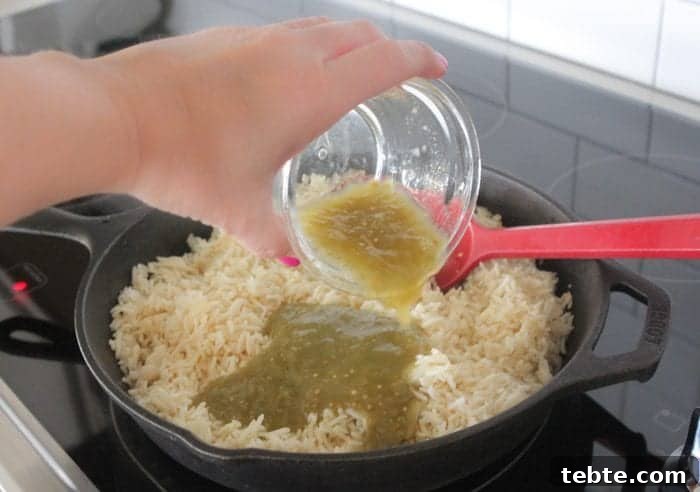 Salsa Verde Chicken Taco Rice Skillet Recipe for Quick Dinners 4 Salsa Verde Chicken Taco Rice Skillet