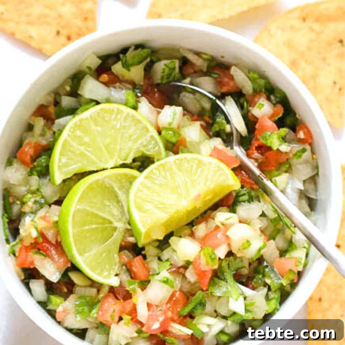 76 Gluten-Free Game Day Snacks to Share with Friends 17 A bowl of pico de gallo