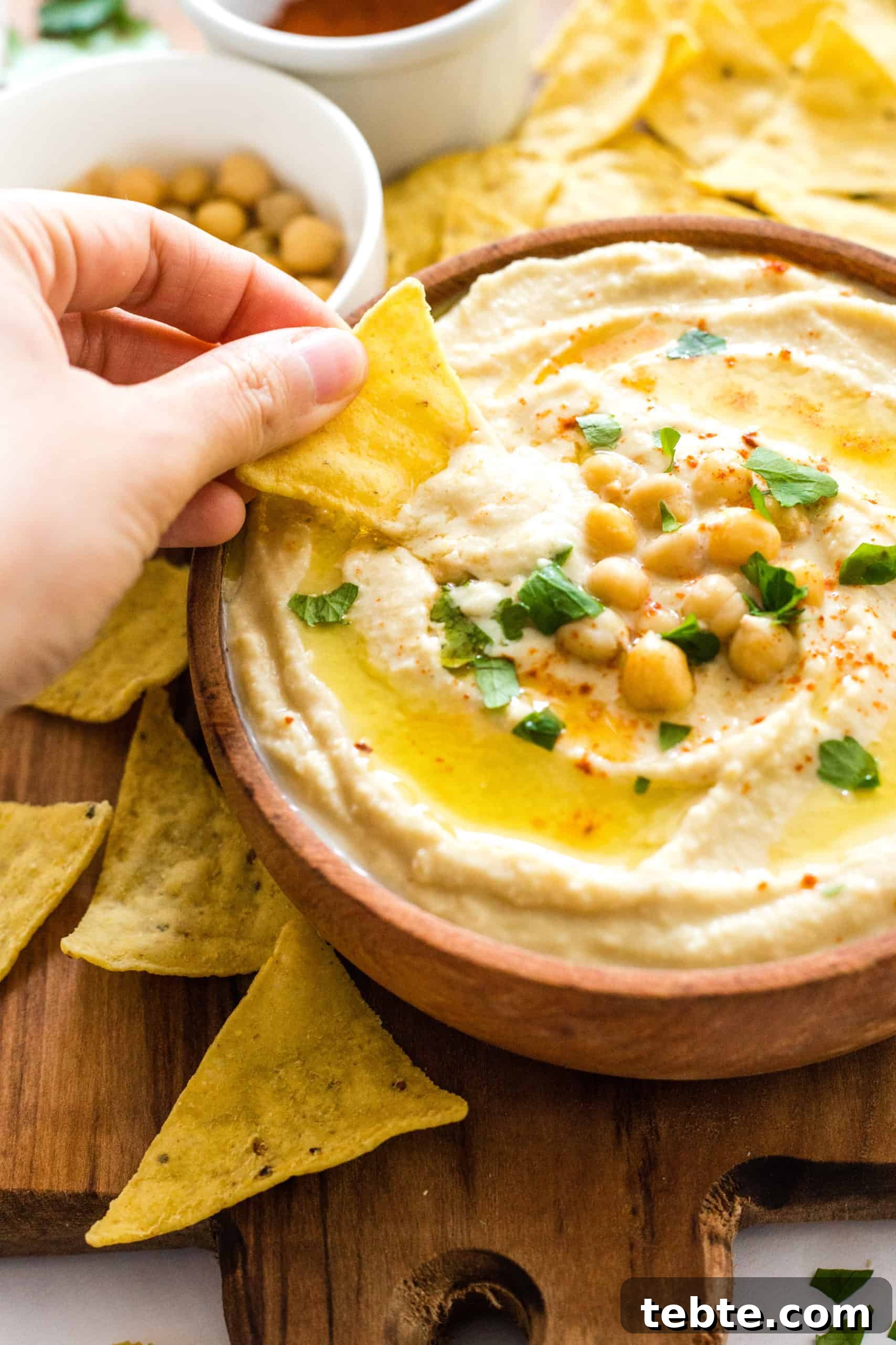 76 Gluten-Free Game Day Snacks to Share with Friends 18 A bowl of creamy hummus