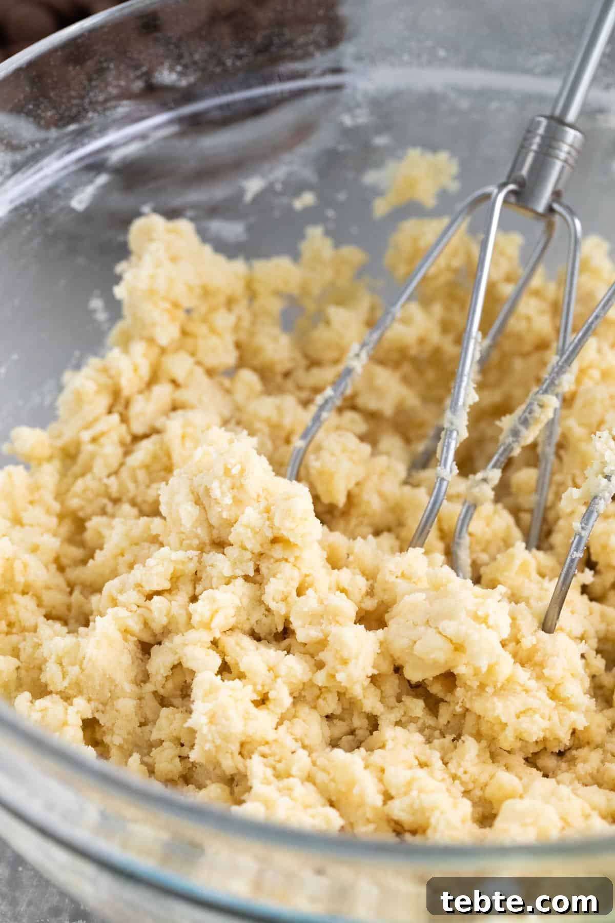 powdered sugar and butter beat together.