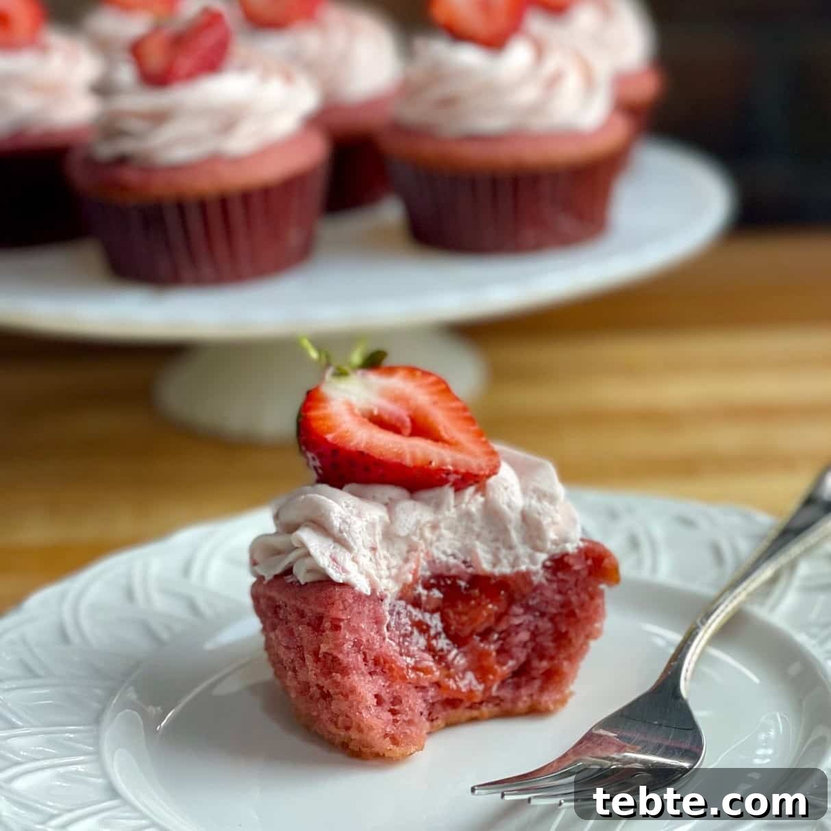 Triple Strawberry Cupcakes: Bakery-Style Recipe for Fresh Strawberries 2 Triple strawberry cupcakes