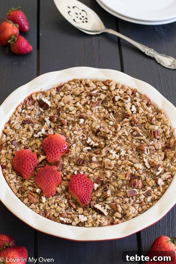 Strawberry Rhubarb Muffins with Double Streusel Topping 9 strawberry streusel baked oatmeal