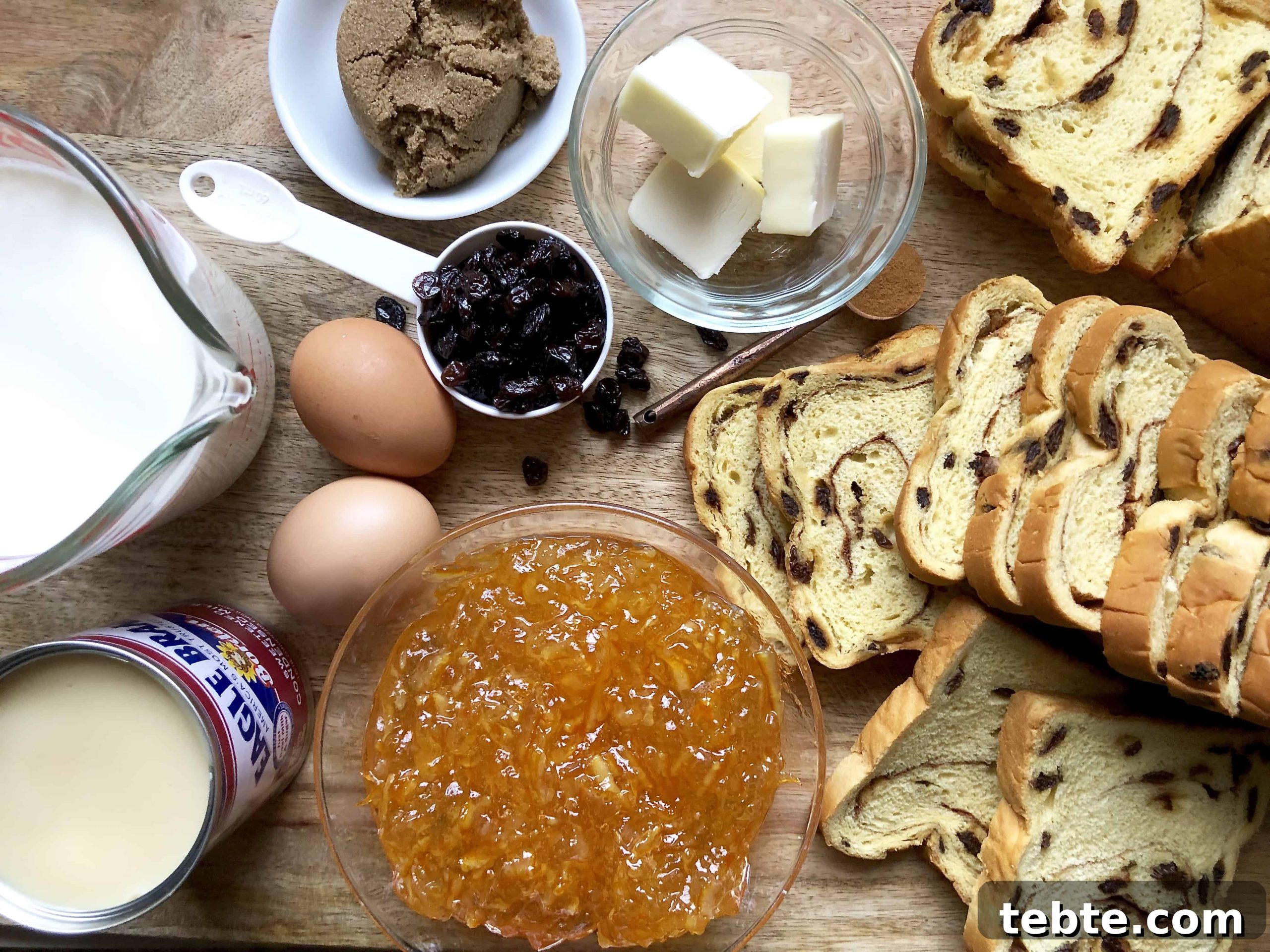 Cinnamon Raisin Bread Pudding Recipe — Warm Spiced Dessert 2 cinnamon raisin bread pudding