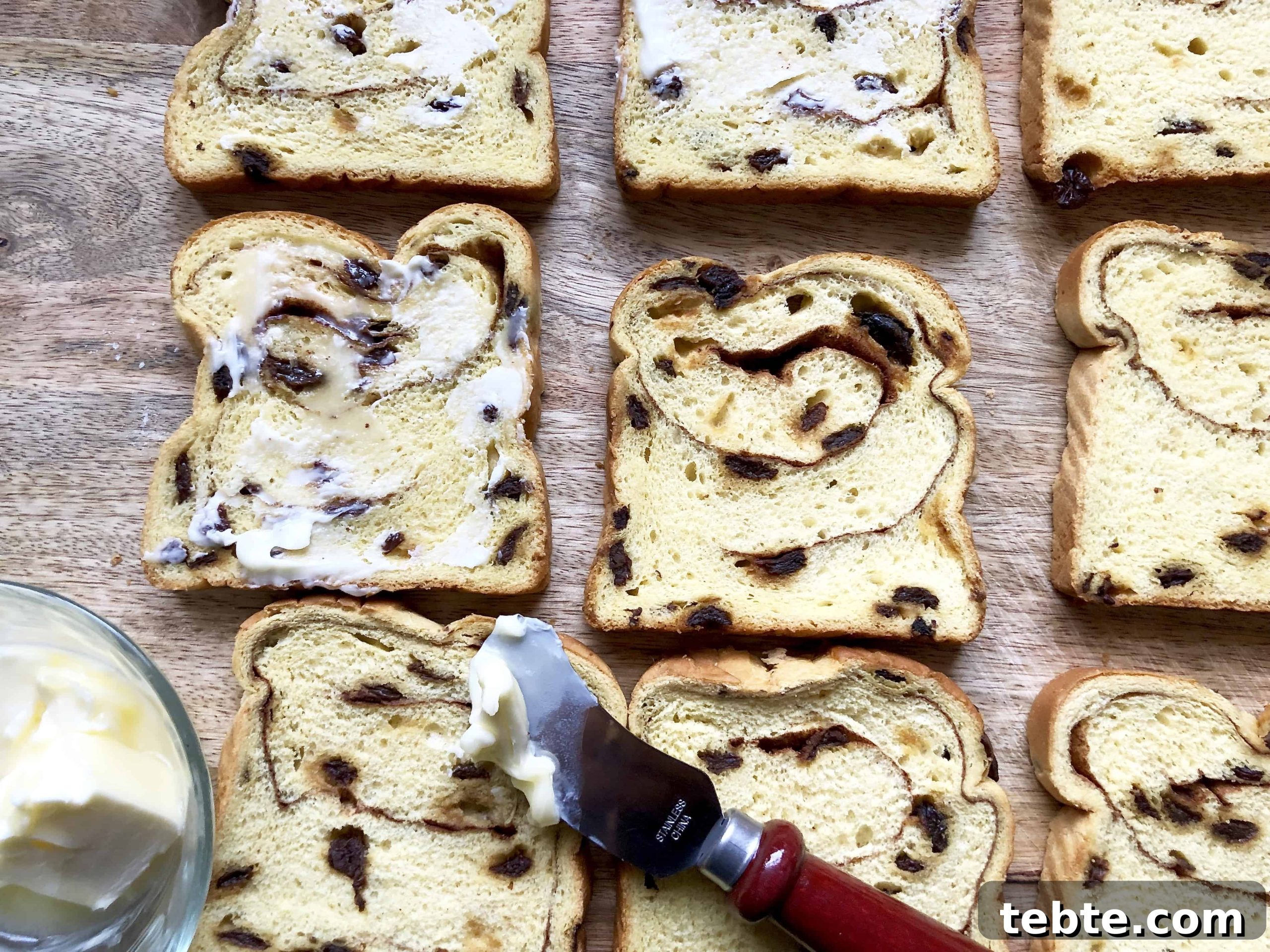 Cinnamon Raisin Bread Pudding Recipe — Warm Spiced Dessert 3 cinnamon raisin bread pudding