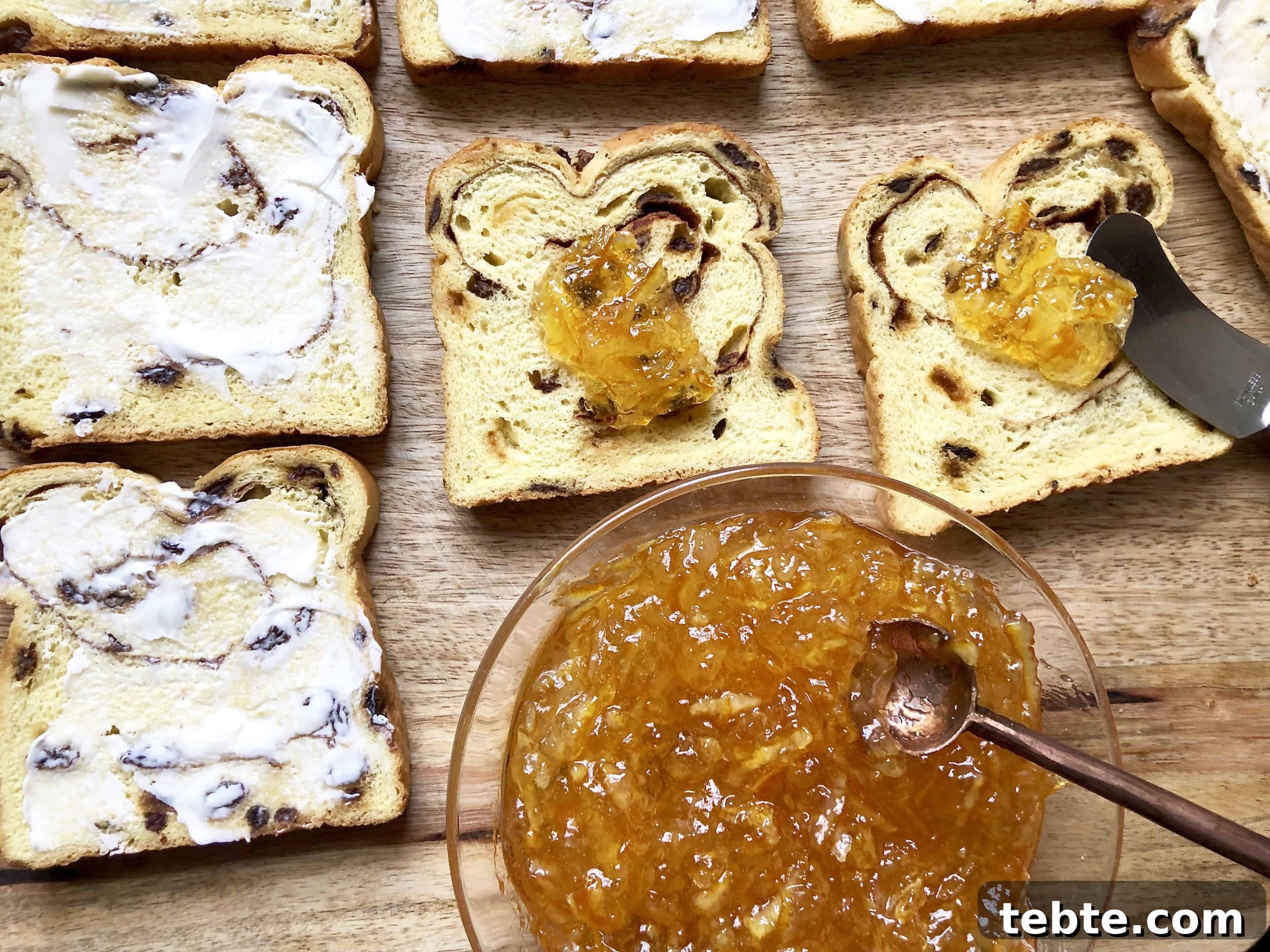 Cinnamon Raisin Bread Pudding Recipe — Warm Spiced Dessert 4 cinnamon raisin bread pudding