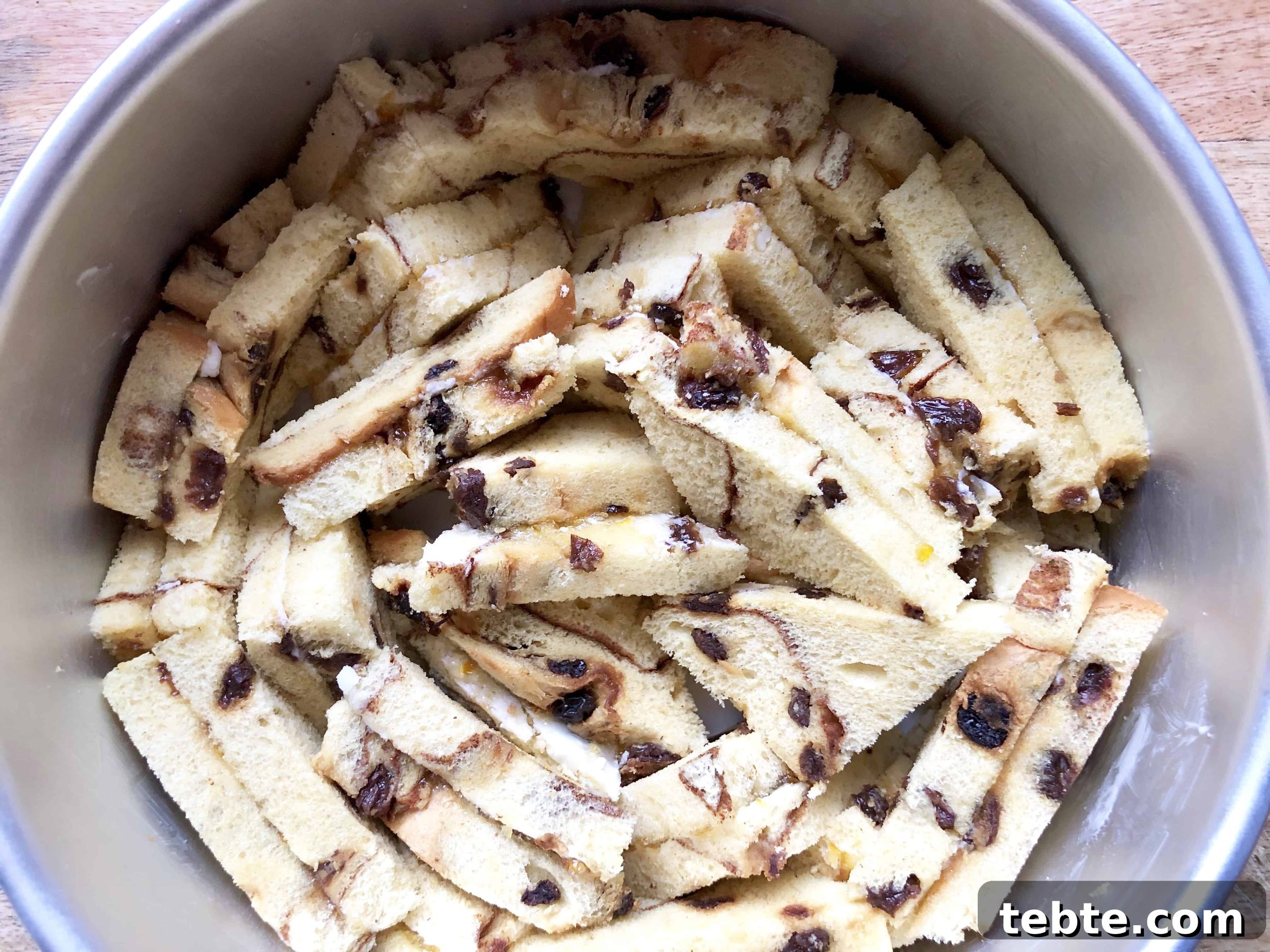 Cinnamon Raisin Bread Pudding Recipe — Warm Spiced Dessert 7 cinnamon raisin bread pudding