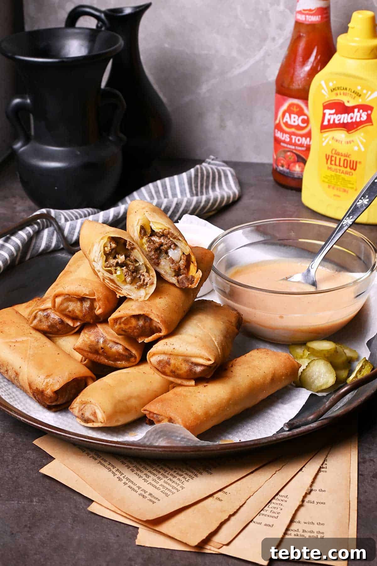How to Make Crispy Cheeseburger Spring Rolls 3 cheeseburger spring rolls