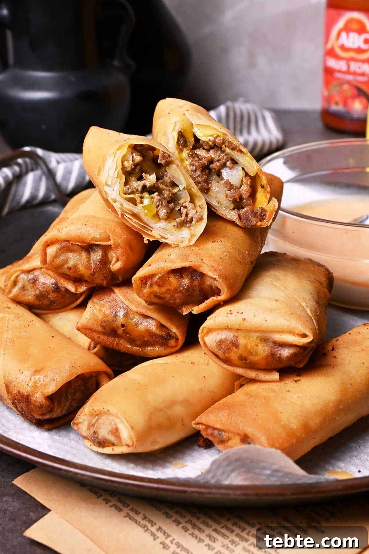 How to Make Crispy Cheeseburger Spring Rolls 4 cheeseburger spring rolls
