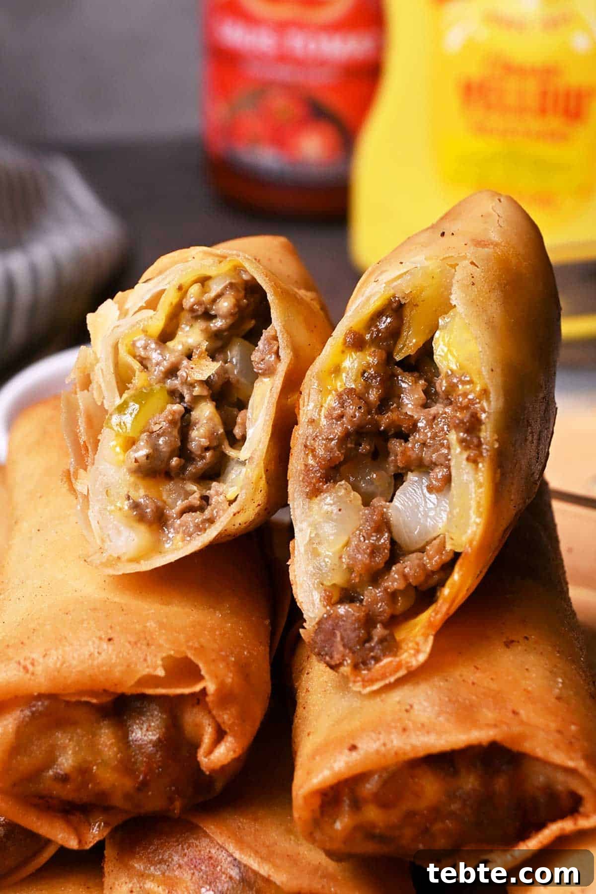 How to Make Crispy Cheeseburger Spring Rolls 9 cheeseburger spring rolls