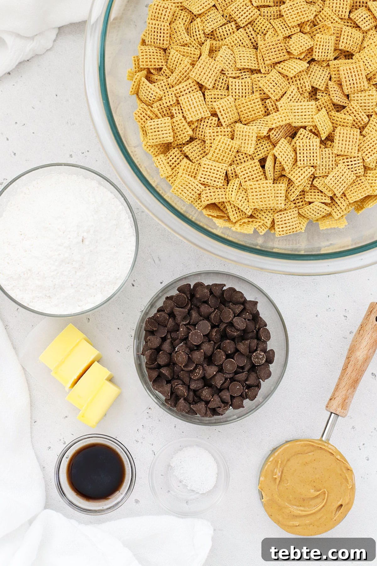 Gluten-Free Muddy Buddies Puppy Chow Recipe 3 ingredients for gluten free puppy chow